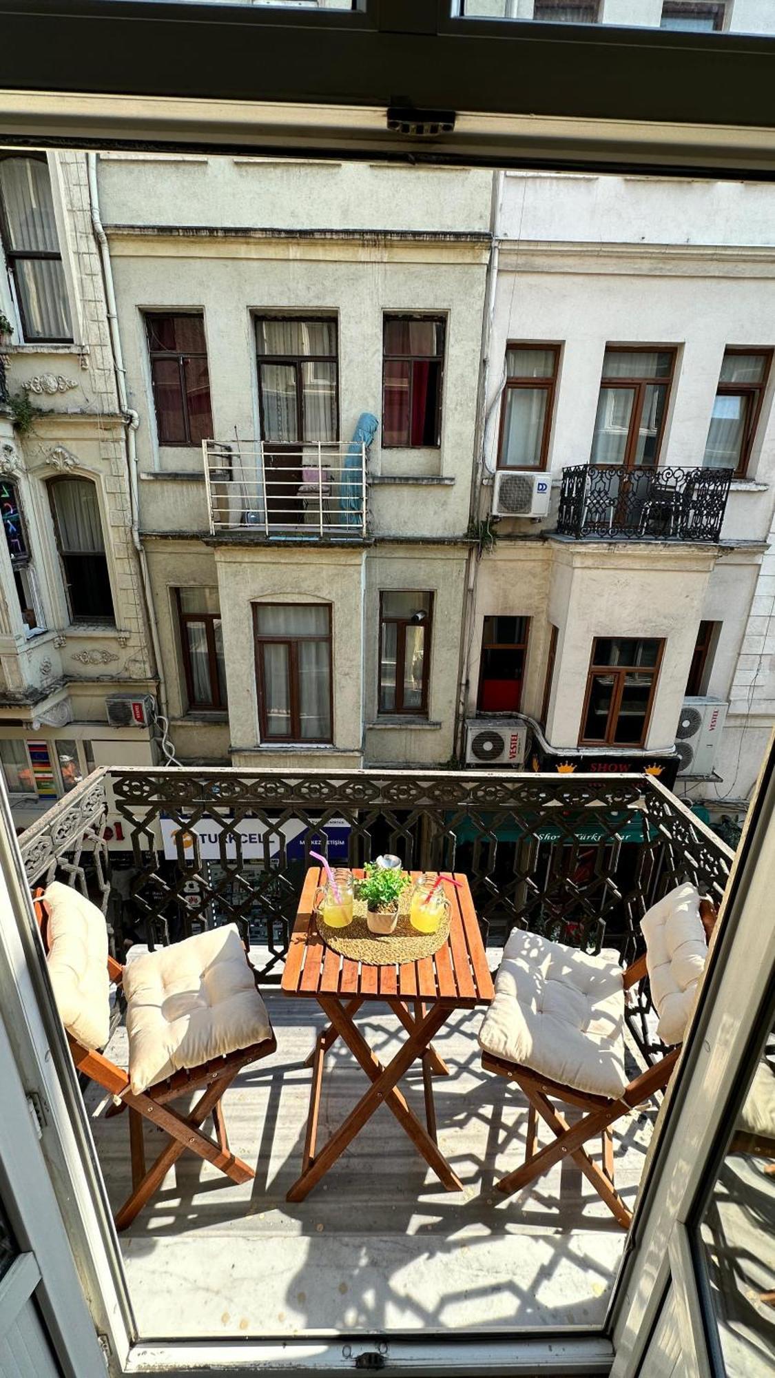 New Pera Aparthotel Istanbul Exterior photo